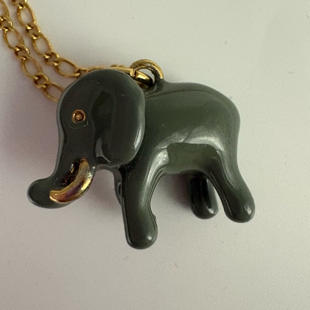 J. Crew Gray Gold Tone Lucky Elephant Pendant Necklace 13” Long - Picture 3 of 7